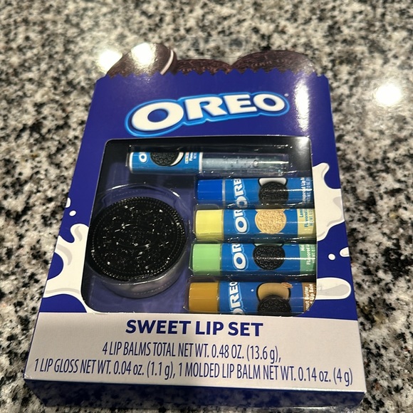 Lip Balm and Lip gloss set - Picture 6 of 7